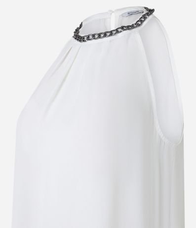 Blusa sin Manga en Crepé con Cadena en el Cuello 6