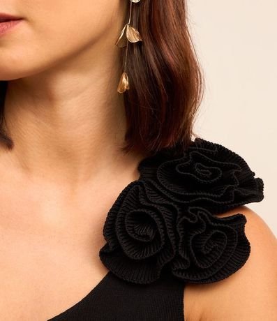 Blusa en Viscosa con Aplicación de Flor en el Hombro 6