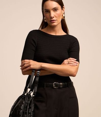 Blusa en Viscosa con Recorte Oval en la Espalda y Textura Acanalada 1