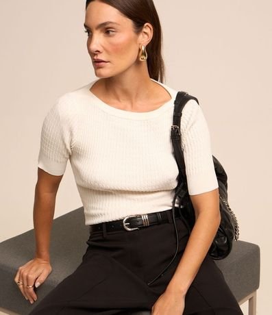 Blusa en Viscosa con Recorte Oval en la Espalda y Textura Acanalada 5