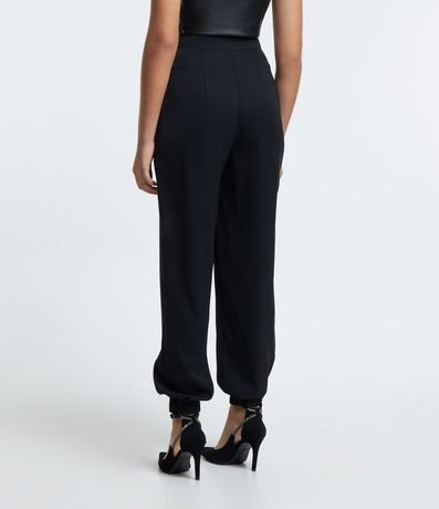 Pantalón Jogger en Crepé con Pliegues 4