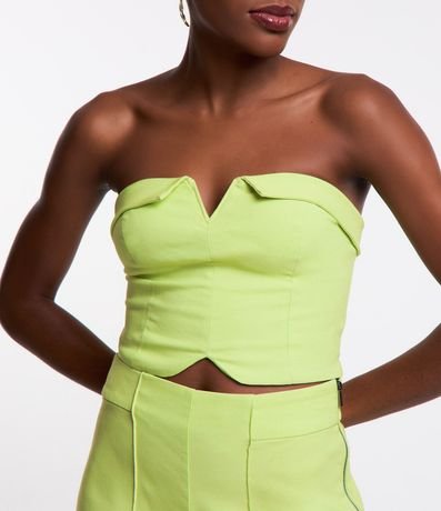 Blusa Cropped en Bengalina con Escote Plegado 4