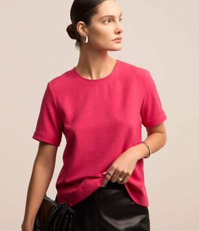 Blusa con Aberturas y Detalles de Pespuntes