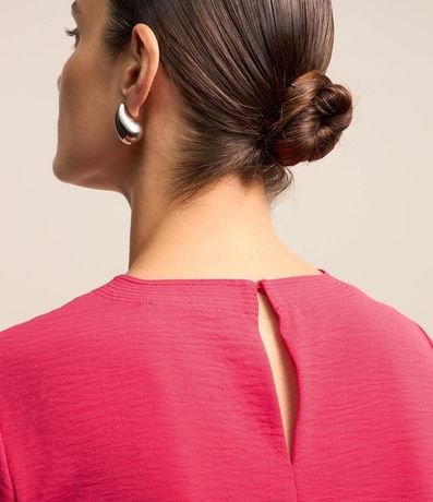 Blusa con Aberturas y Detalles de Pespuntes 3