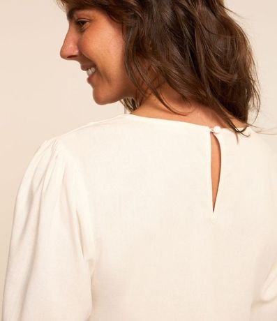 Blusa en Viscolino con Manga Abullonada 4