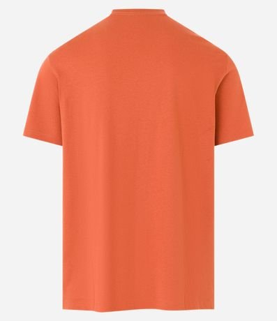 Remera Comfort en Algodón Peruano con Lettering en el Pecho 6