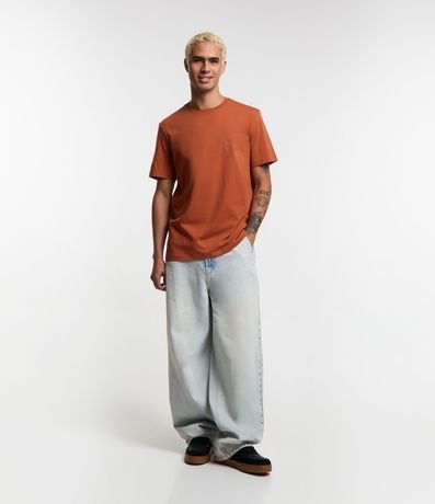 Remera Comfort en Algodón Peruano con Lettering en el Pecho 2