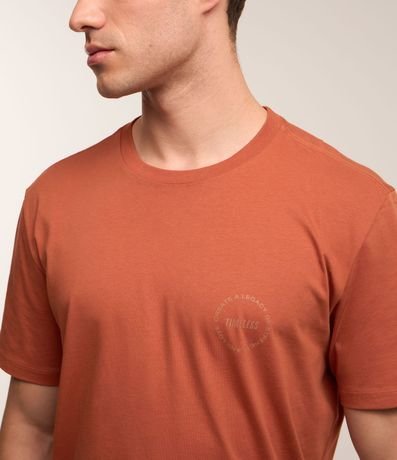 Remera Comfort en Algodón Peruano con Lettering en el Pecho 3