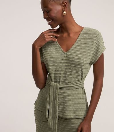 Blusa en Tejido Texturizado con Lazo en la Espalda