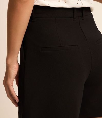 Short Cintura Alta en Crepé con Trabillas y Pliegues 3