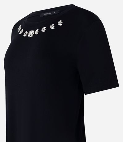 Blusa en Viscosa con Brillo Floral en el Cuello 5