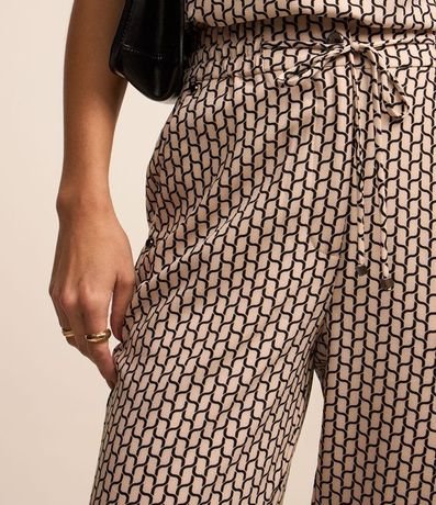 Pantalón Fluído en Crepé con Lazo y Estampado Geométrico 4