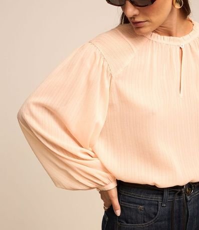 Blusa Texturizada en Chiffon con Detalle en los Hombros