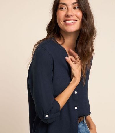 Camisa en Viscolino con Escote V