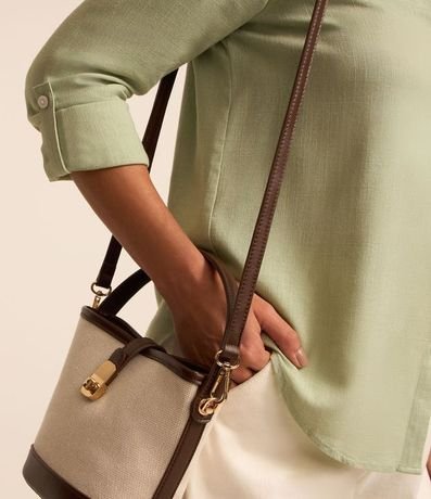 Camisa en Viscolino con Escote V 4