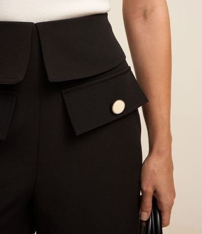 Short Recto Tiro Alto Sastrería con Solapa y Bolsillo Cargo con Botón 3