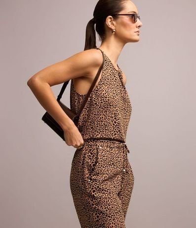 Blusa sin Manga en Crepé con Pliegues y Estampa de Leopardo 3