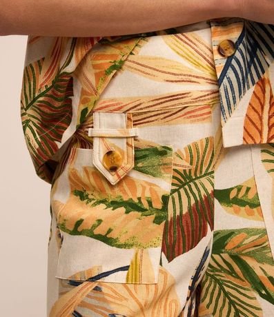 Short en Viscolino con Diferentes Bolsillos y Estampado de Follaje 4
