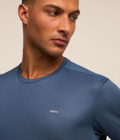 Remera Deportiva con Recortes Laterales y Manga Corta 4