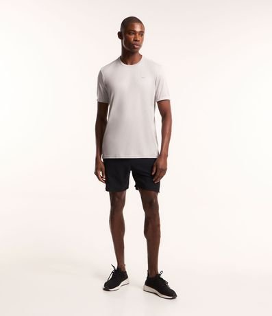 Remera Deportiva con Tecnología Dry e Detalles Reflectantes 2