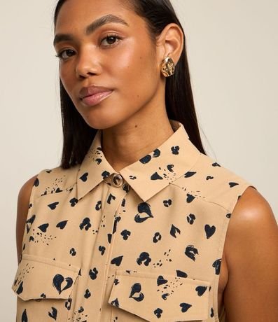 Camisa Airflow sin Manga y Cuello con Estampa Animal Print con Corazones 3