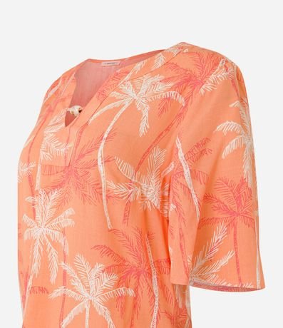 Blusa en Viscosa con Abalorio en el Cuello y Cocoteros Estampados 6