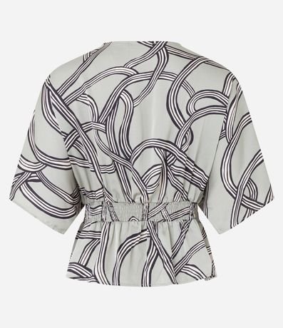 Blusa en Tela Satinada con Escote Cruzado y Estampa Abstracta 6