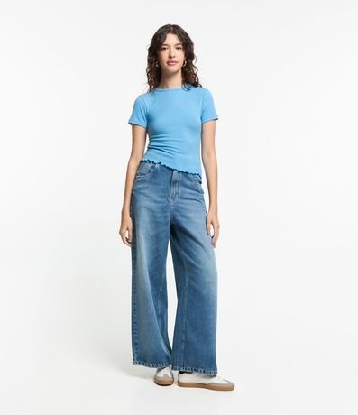 Blusa en Viscosa Texturizada y con Bajo Ondulado 2