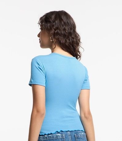 Blusa en Viscosa Texturizada y con Bajo Ondulado 3