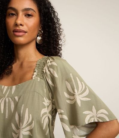 Blusa en Viscosa con Manga Godê y Cocoteros Estampados