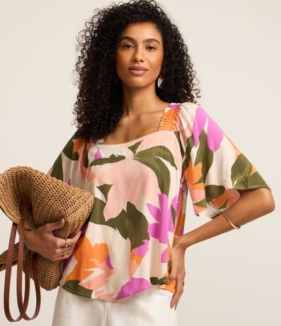 Blusa en Viscosa con Manga Godê y Follajes Estampadas 2