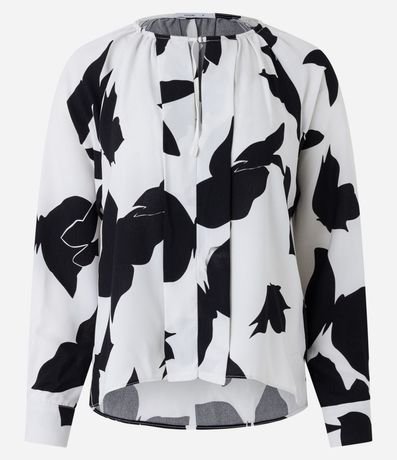Blusa en Crepé con Estampado Abstracta y Cuello Fruncido 5