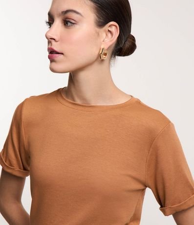 Blusa Básica en Viscosa con Manga Dobrada 6