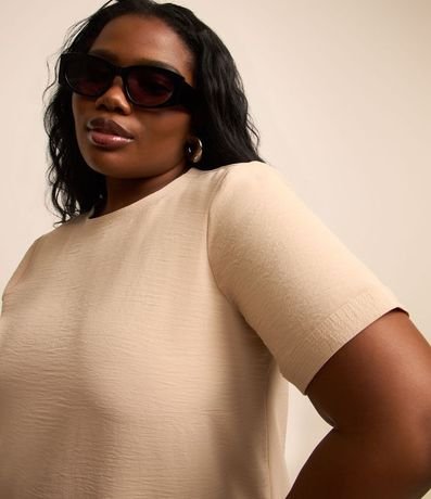 Blusa Manga Corta Texturizada con Detalle en el Cuello Curve & Plus Size 3