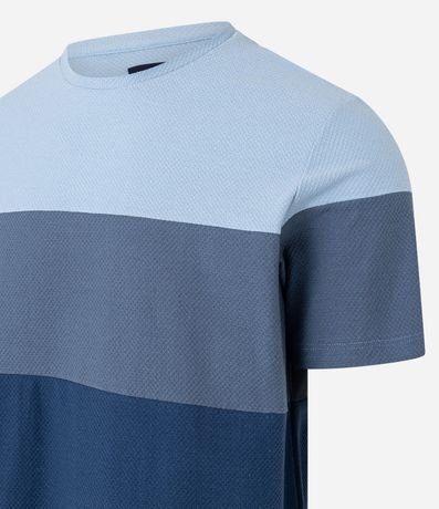 Remera Regular en Algodón Estampa Bloques de Color con Textura 2