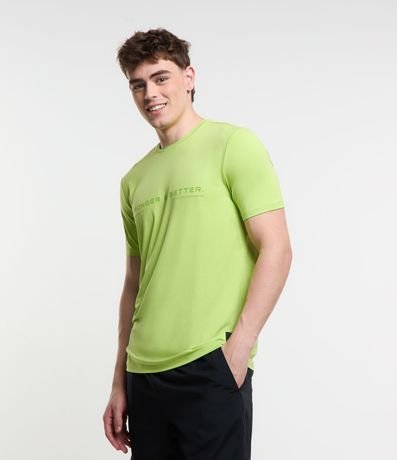 Remera Deportiva Tecnología Dry con Estampa Lettering