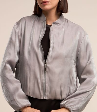 Campera Bomber en Tela Satinada con Cierre Delantero