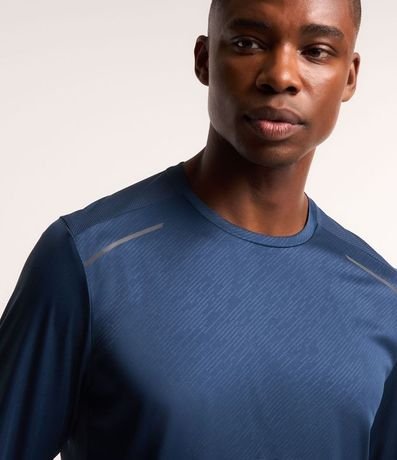 Remera Deportiva Dry Fit con Estampa Rayada 4