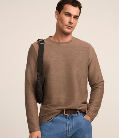 Remera con Textura Acanalada