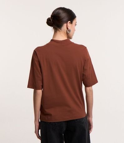 Blusa en Algodón con Cuello Alto y Manga Corta 3