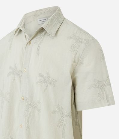 Camisa en Algodón con Textura y Estampa Bordada de Cocotero 2
