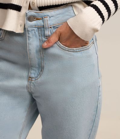 Pantalón Mom Cintura Alta en Jeans con Costura Aparente 4