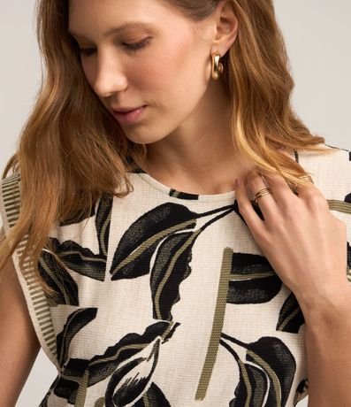 Mono en Viscosa con Detalle en la Sisa y Estampa de Follajes 3