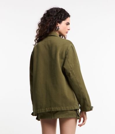 Campera en Sarga Estonada con Bolsillos Cargo 4