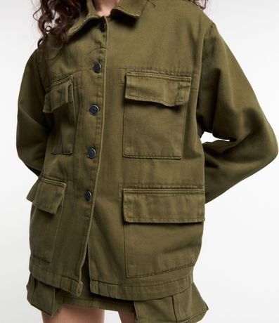 Campera en Sarga Estonada con Bolsillos Cargo 5