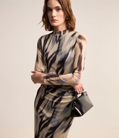 Vestido en Tule con cuello y Drapeados Laterales