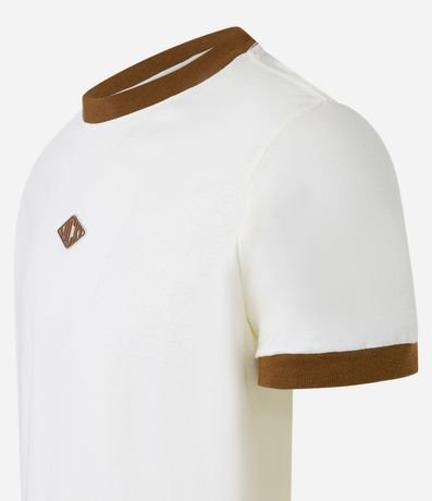 Remera Baby Tee en Algodón con Tag Gomosa 6