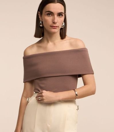 Blusa Hombro a Hombro en Rib con Escote Plegado 1