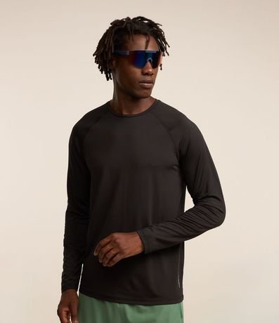 Remera Deportiva en Tecnologia Dry y Mangas Raglán