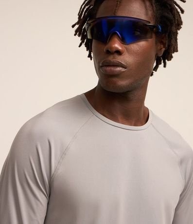 Remera Deportiva en Tecnologia Dry y Mangas Raglán 3